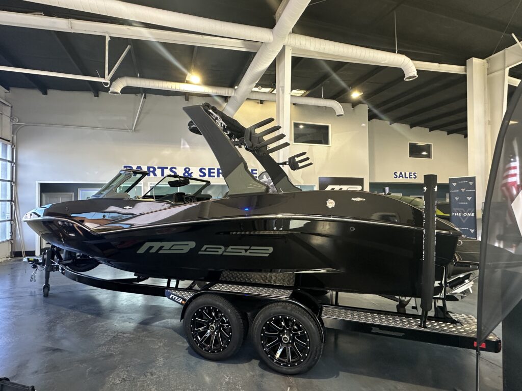 2025 MB B52 23 Alpha