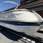 2021 Bennigton 25 QXFBA – 121 Hours - Image 2